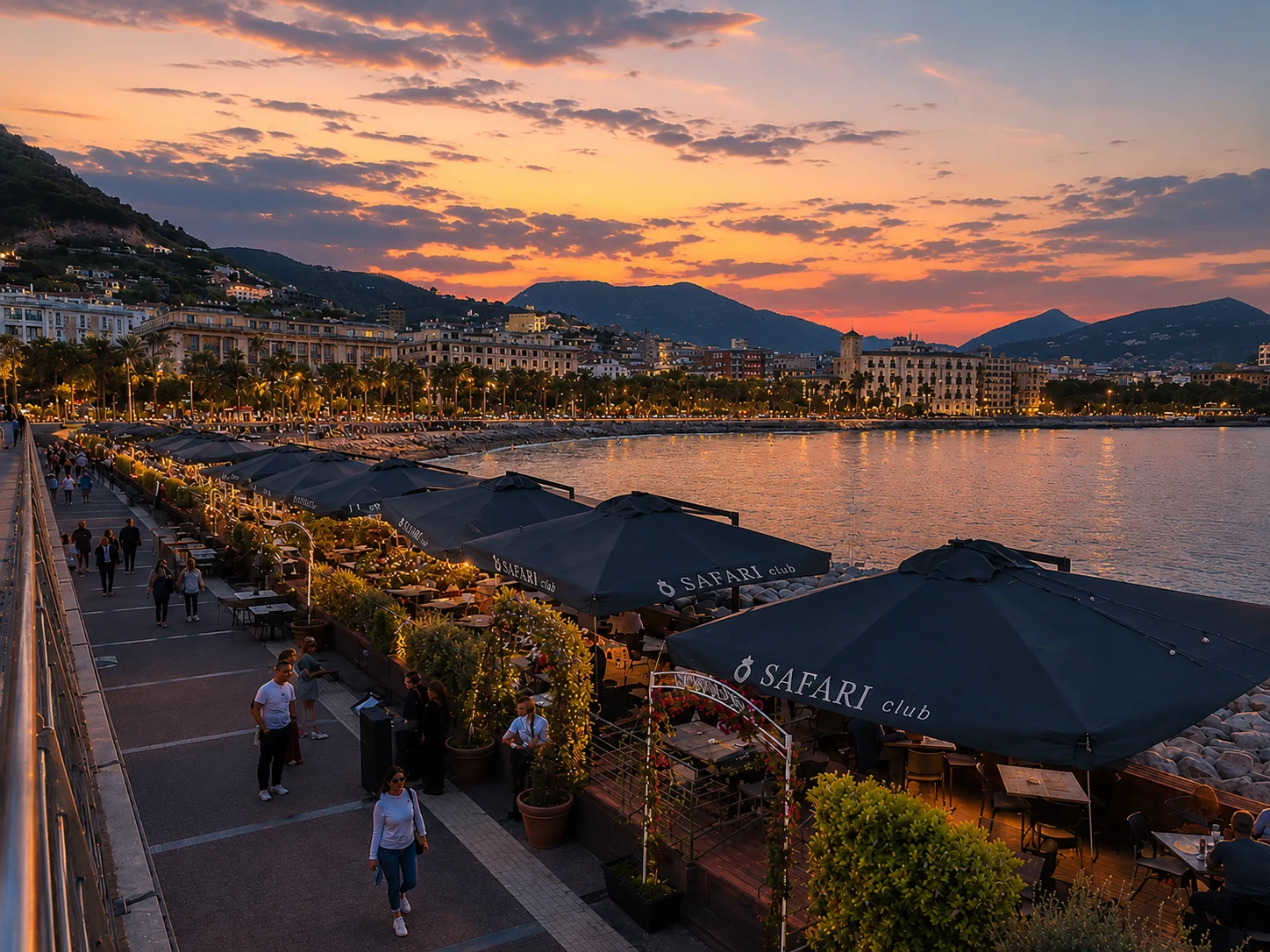 Vista del Lungomare di Salerno al tramonto con locali sul mare, luci serali e panorama della città